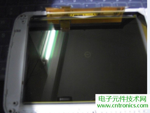 探秘電子紙！一款電紙書的電子墨水屏拆解