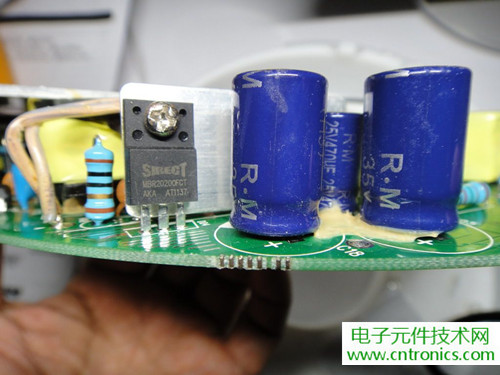 高端大氣上檔次！智能遙控調(diào)光LED吸頂燈拆解