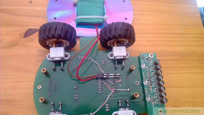 牛人力作！PCB版藍(lán)牙智能小車(chē)DIY