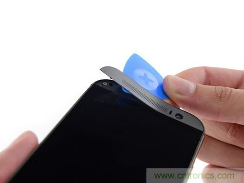 牛人強(qiáng)拆！新HTC One(M8)真機(jī)精密做工難修理