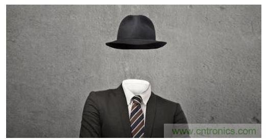 式隱形斗篷利用主動式組件與被動式超穎材料，可望進(jìn)一步縮減斗篷尺寸，使其更適合個人使用