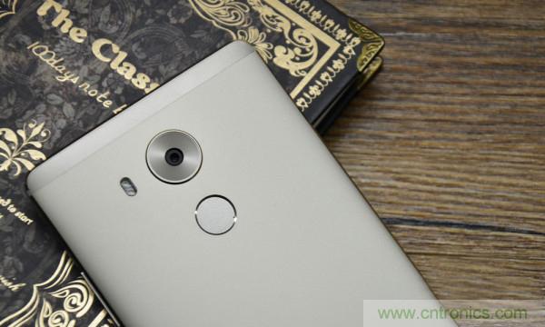 新旗艦Mate 8全評(píng)測(cè)：橫空出世！能否延續(xù)一機(jī)難求？