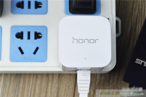 大House也能隨心連，榮耀WiFi穿墻寶評測