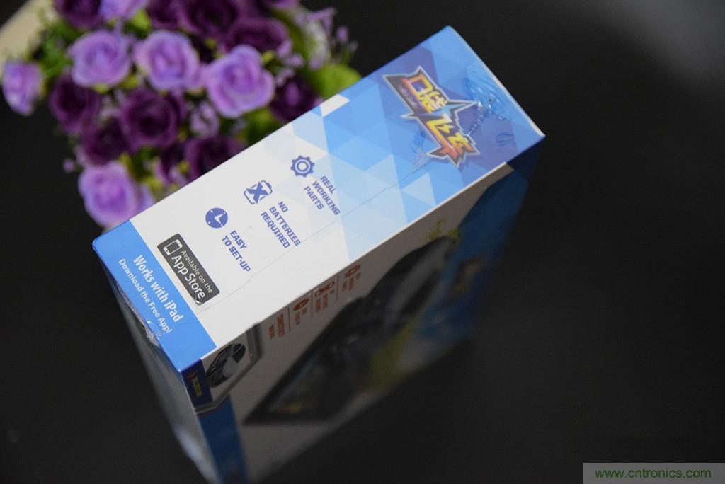 虛擬與現(xiàn)實相結(jié)合的飛車游戲，讓你體驗速度與激情的碰撞！