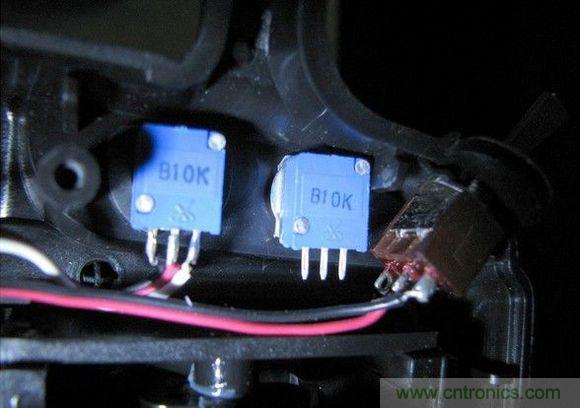 無人機 DIY 制作全過程，酷得不要不要的！