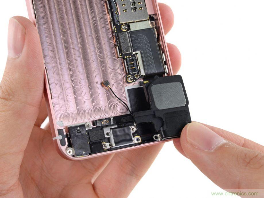 有什么地方?jīng)]有變？iPhone SE真機(jī)拆解
