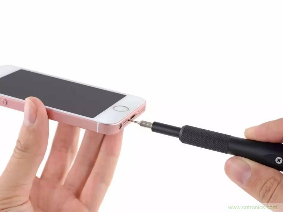 有什么地方?jīng)]有變？iPhone SE真機(jī)拆解