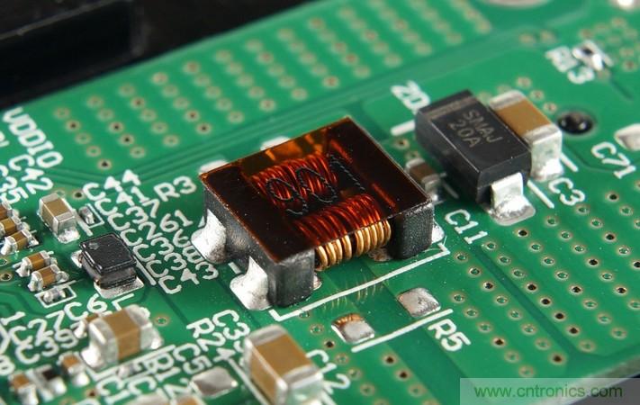 拆解對比：系出同門，小米、紫米無線充電器的差別有多大？