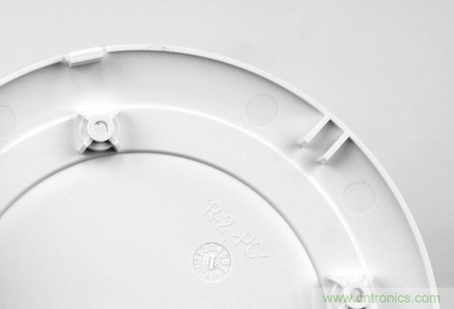 拆解對比：系出同門，小米、紫米無線充電器的差別有多大？