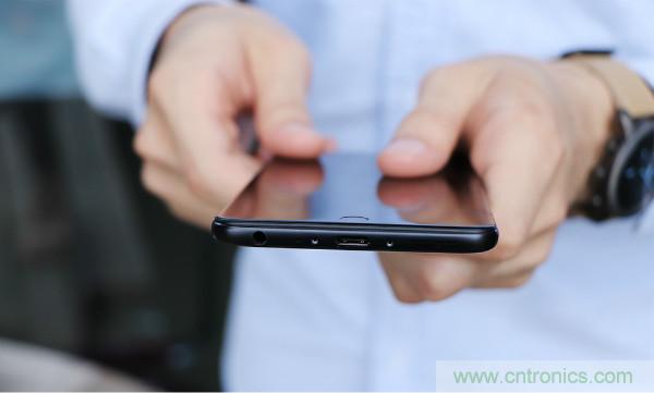 魅族M15拆解：做工精致，壓感Home鍵采用中國芯