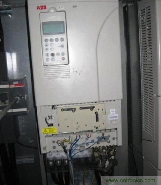 變頻器的輸出頻率調(diào)高，那么輸出電壓將如何提高？
